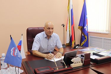 Депутаты проводят онлайн-приемы